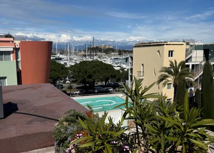 Penthouse - Jacuzzi - Terrace - Parking - 2 Pools