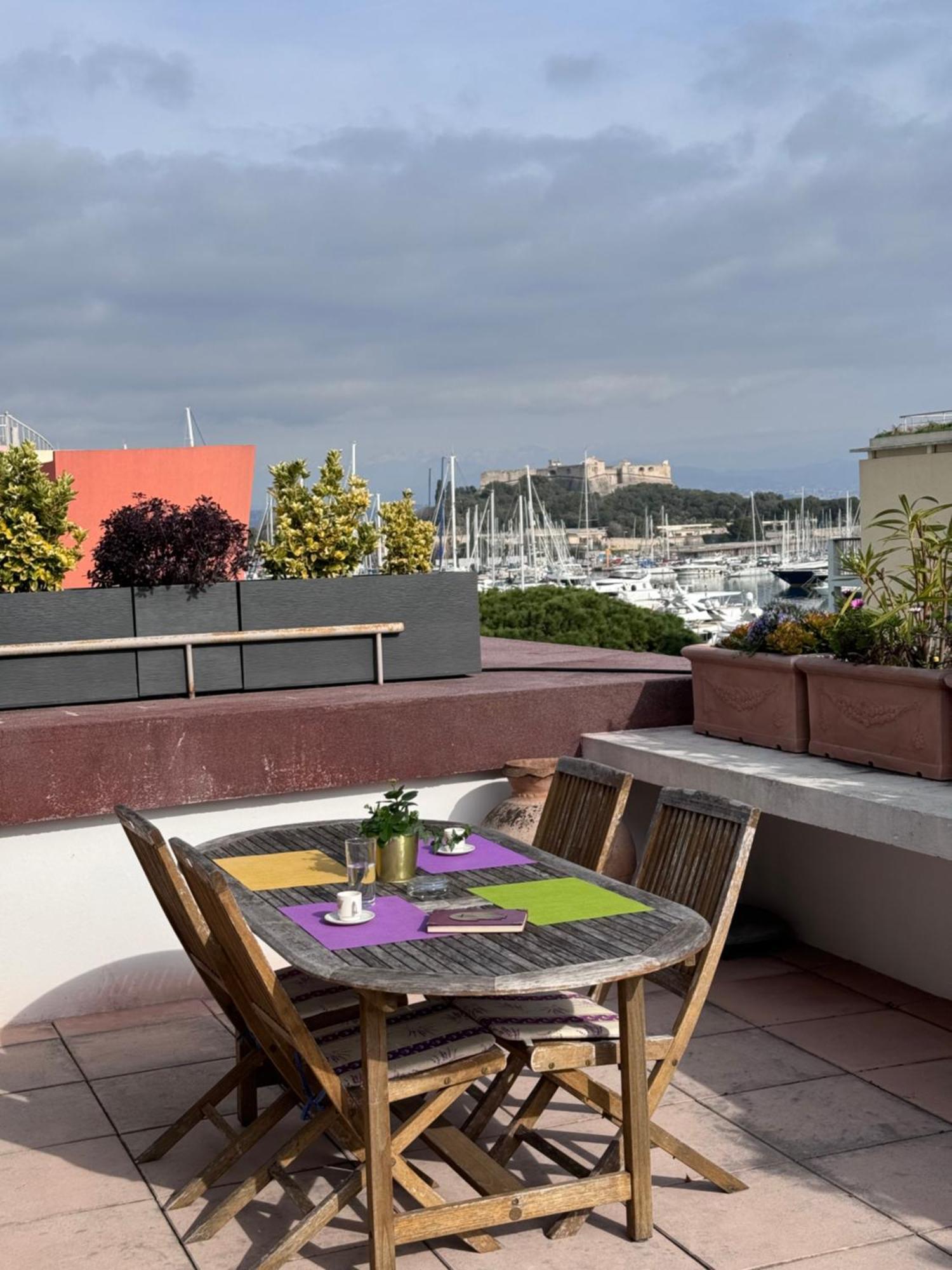 Penthouse - Jacuzzi - Terrace - Parking - 2 Pools Appartement