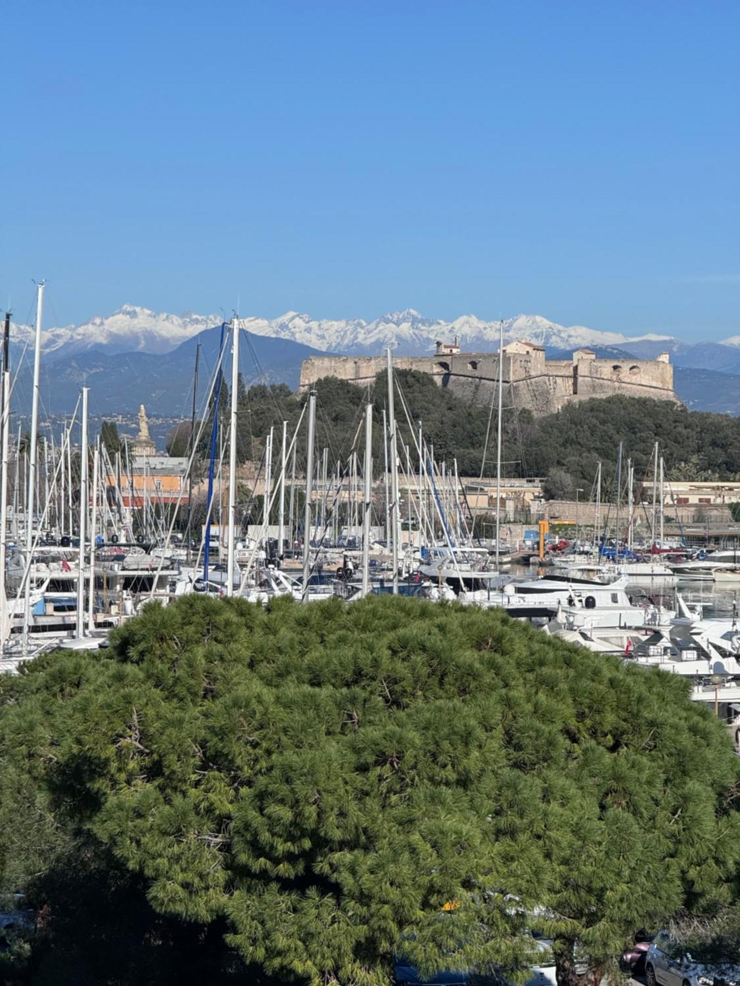 Penthouse - Jacuzzi - Terrace - Parking - 2 Pools Appartement