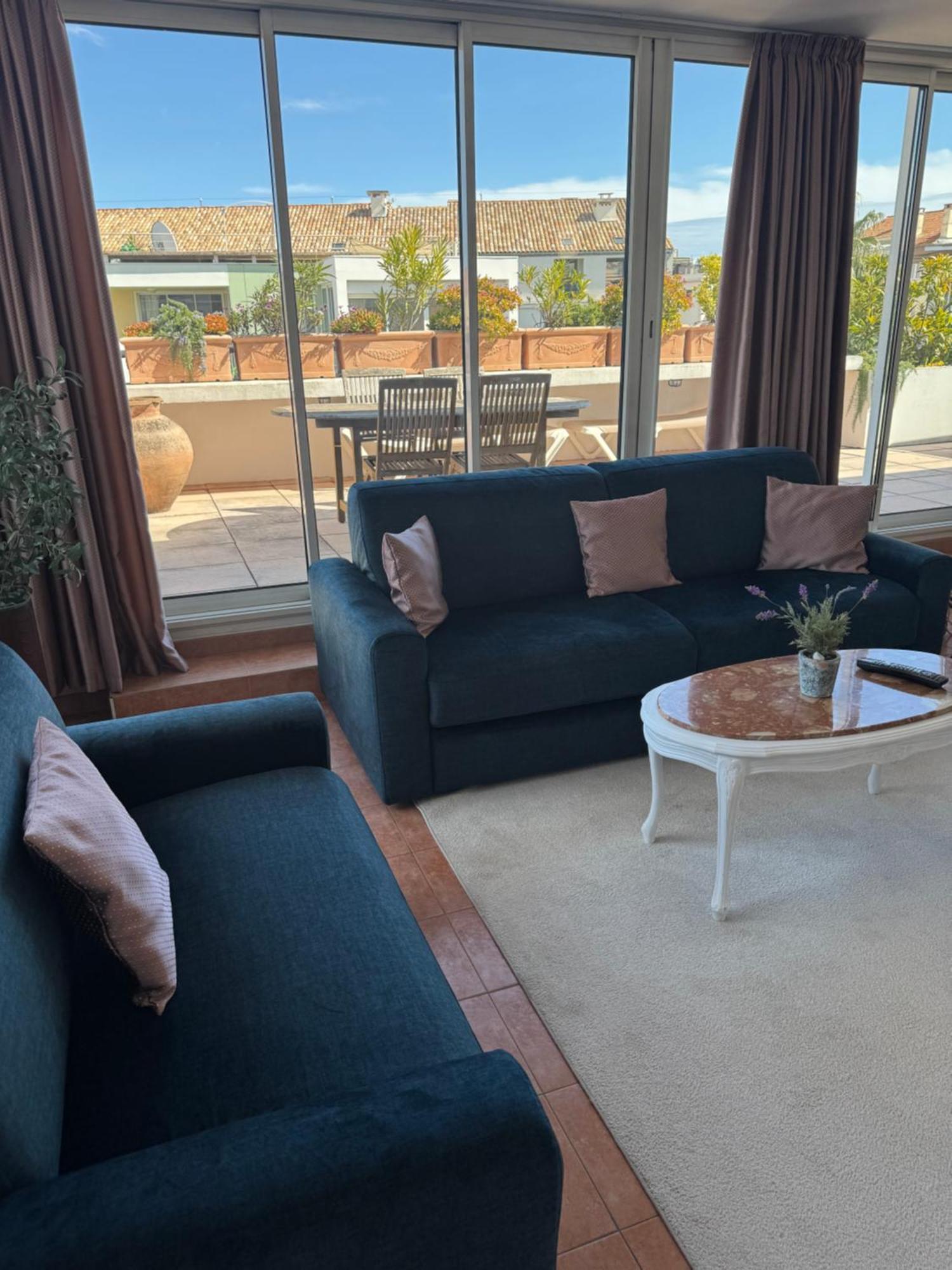 Appartement Penthouse - Jacuzzi - Terrace - Parking - 2 Pools